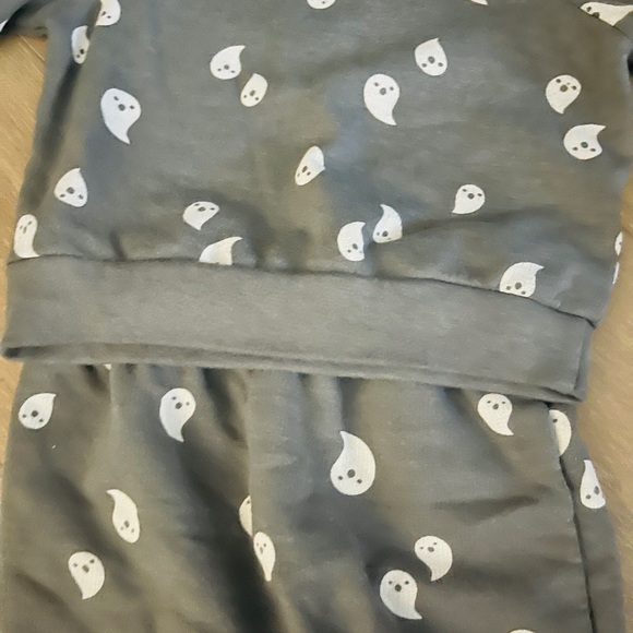 Petit Lem Halloween jammies 3-6 months - Picture 3 of 5